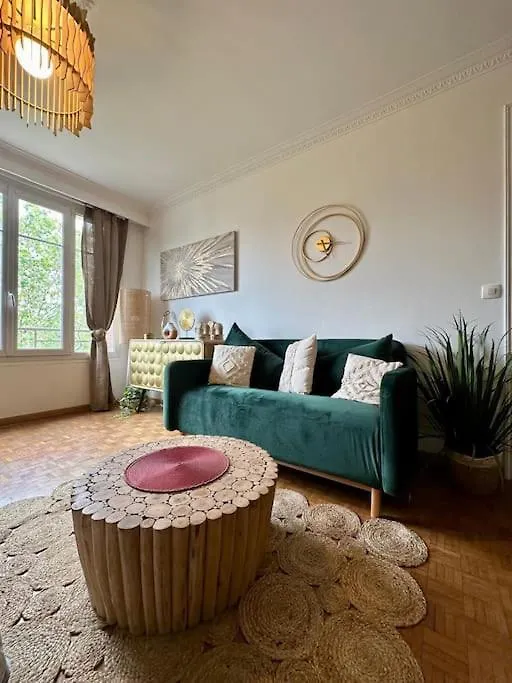 Appartement Standing Paris contacts